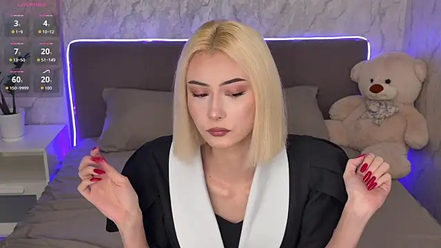 kittysocutie online show from March 27, 12:49 am