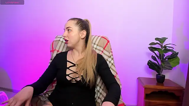 Alexandracandy online show from March 22, 9:02 am