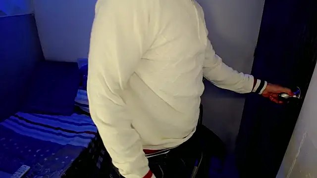 Mathias twinkk online show from March 21, 3:11 am