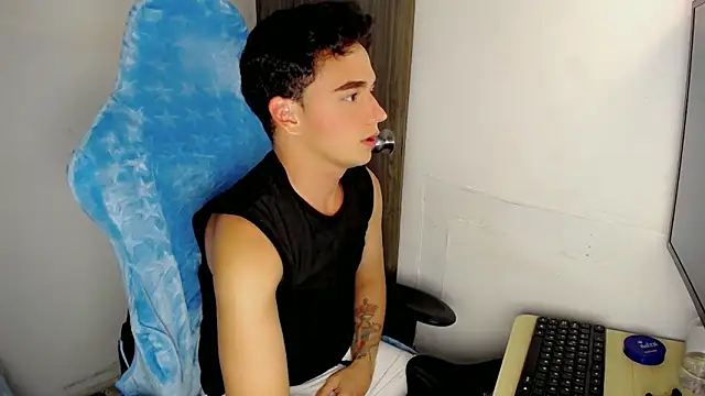 Mathias twinkk online show from March 29, 5:46 pm