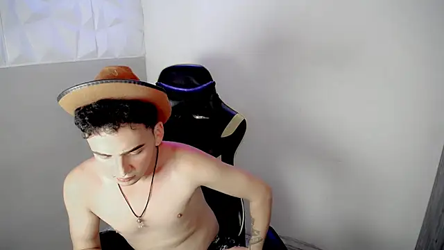 Mathias twinkk online show from April 14, 4:07 am