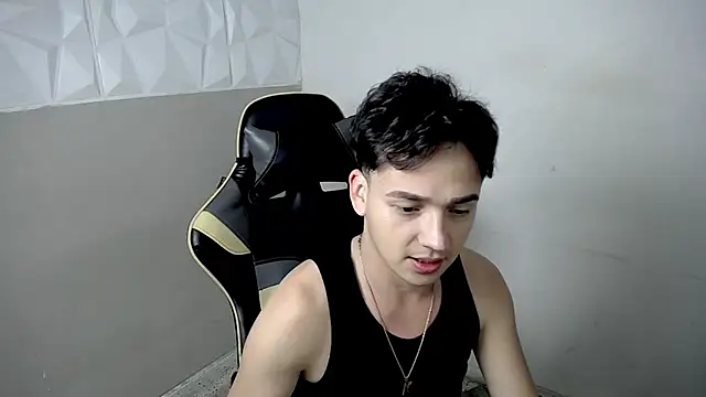 Mathias twinkk online show from May 28, 5:49 am
