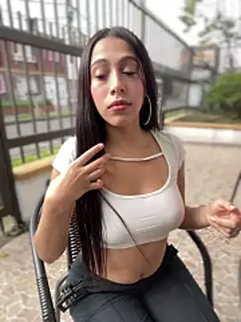 Ferrari Pink online show from March 26, 8:58 pm