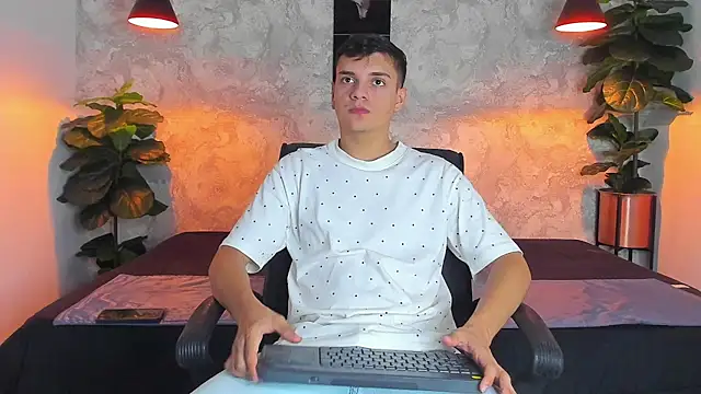 ian jacob online show from April 9, 7:08 pm