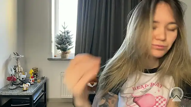 Zero  Calories  online show from April 17, 8:17 am