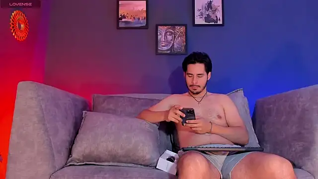 ReubenandScott online show from March 29, 8:42 pm