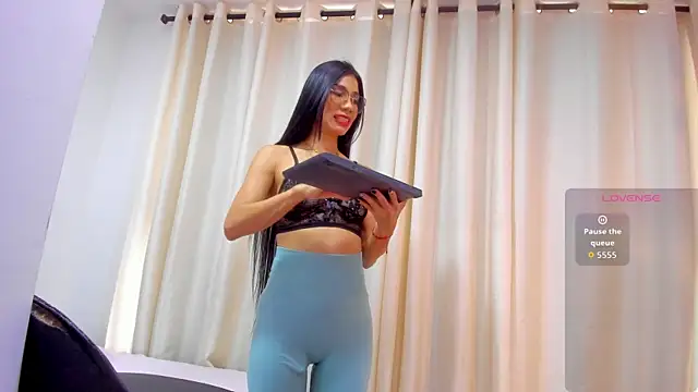 giana gill online show from April 10, 4:44 pm