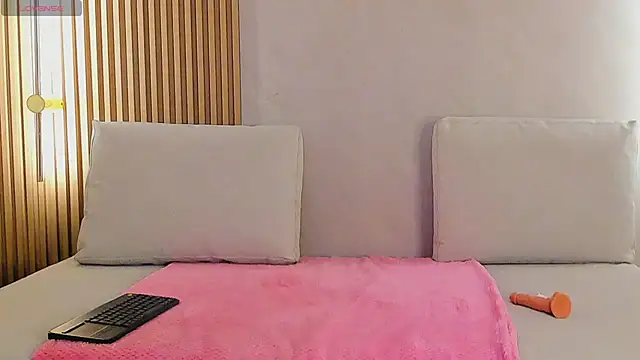 lua rosse online show from April 15, 3:46 am