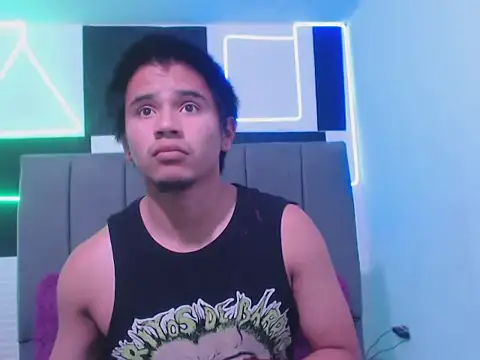 adonis latin 19 online show from April 14, 7:20 pm