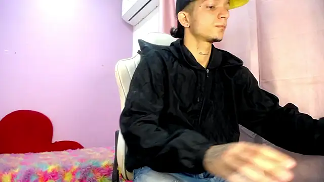 Hot Gaara  online show from March 24, 3:55 am