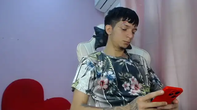 Hot Gaara  online show from March 31, 3:30 am