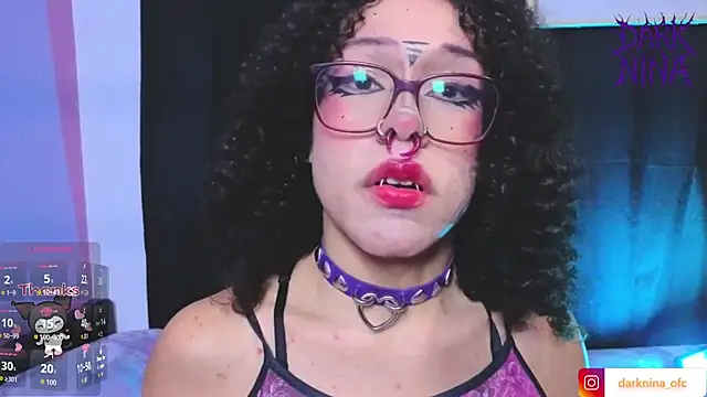 dark nina   online show from March 31, 2:57 am