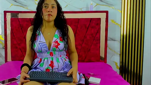 Tiana hots online show from March 28, 2:00 am