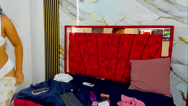 Tiana hots online show from April 19, 3:17 am