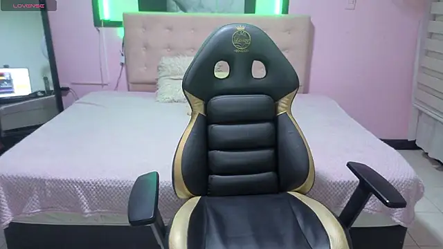 Milly 1 x online show from March 24, 6:02 pm