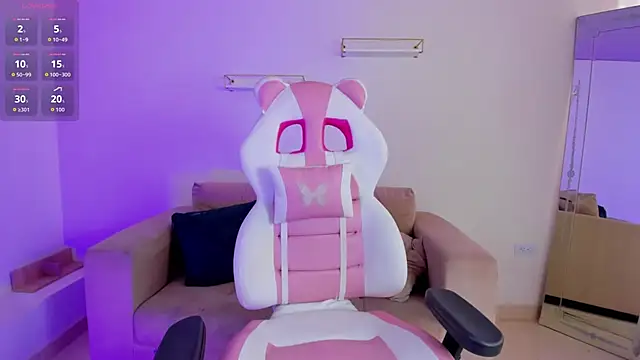 april smiith1 online show from April 7, 12:27 pm