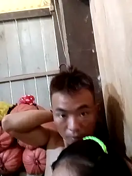 boy-pho- online show from April 16, 6:58 am