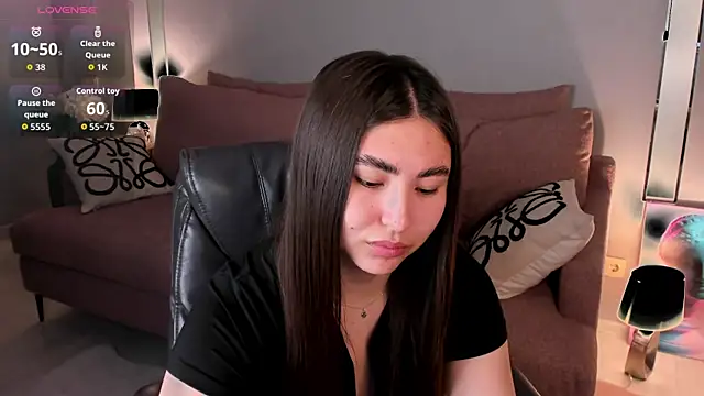 IceIcebabe  online show from April 6, 1:03 am