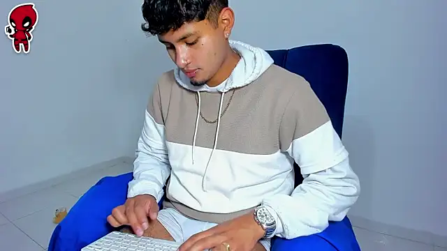 Thiago snoop online show from April 11, 12:48 am