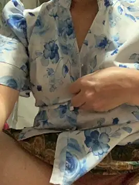 tieuvy6 online show from April 11, 8:57 pm