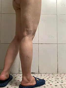 tieuvy6 online show from April 16, 1:34 pm