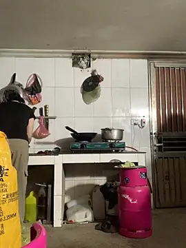 tieuvy6 online show from April 17, 12:52 pm