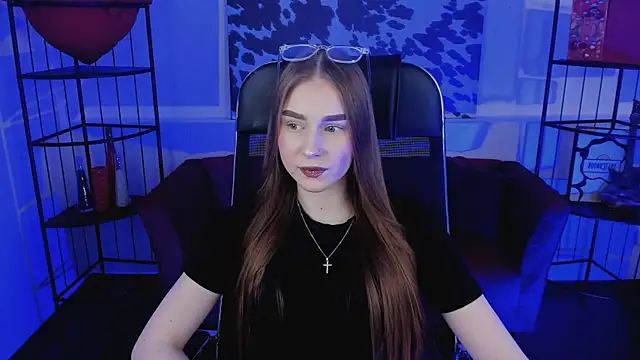 SparkleRoses online show from April 14, 9:48 am