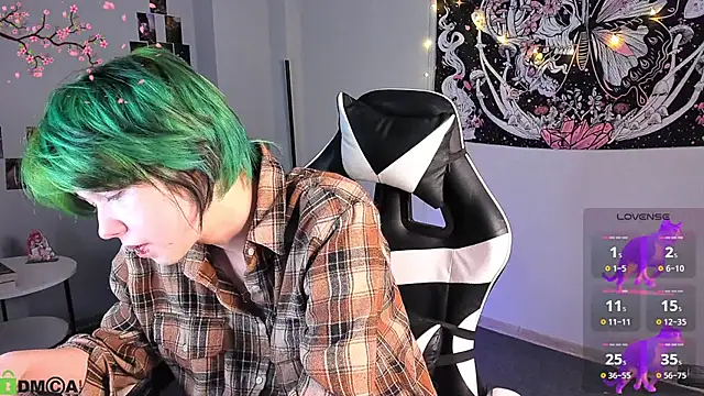 LittleKittenStar online show from April 10, 2:39 am