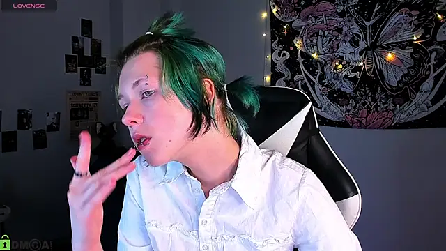 LittleKittenStar online show from April 16, 3:07 am