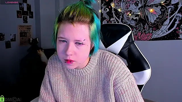 LittleKittenStar online show from April 19, 2:55 am