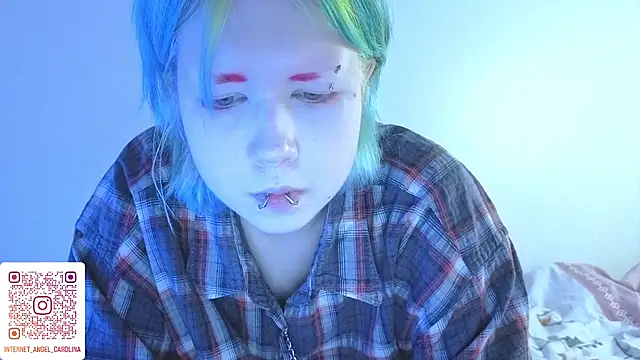 Snapshot of LittleKittenStar chatting on July 17, 6:35 pm LittleKittenStar online show from July 17, 6:35 pm