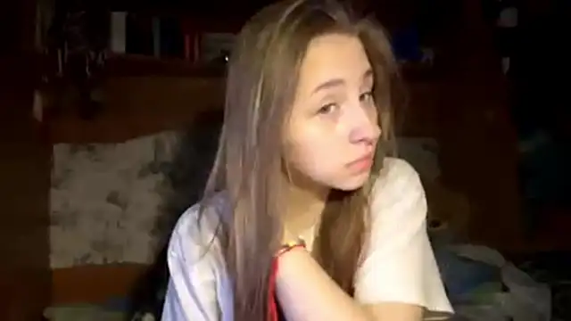 Vickyfaith online show from April 5, 8:28 pm