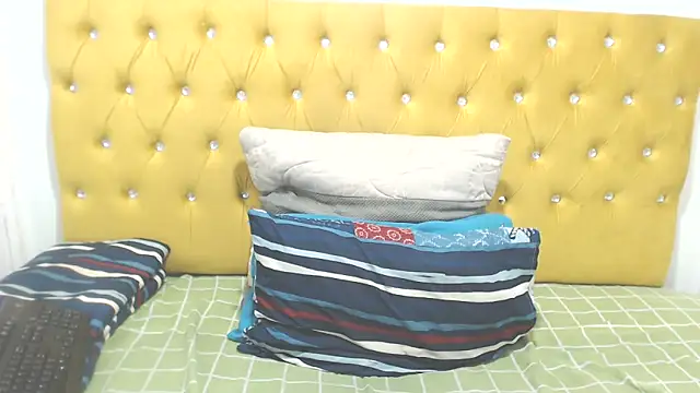 BubbleGumBADAss online show from April 13, 9:59 am