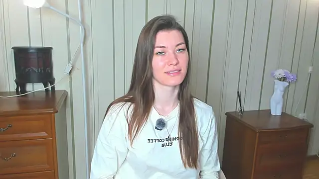 JulissaLipoma online show from April 4, 7:17 am