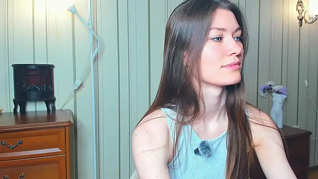 JulissaLipoma online show from April 21, 7:36 am