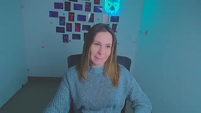 Kira raaaa online show from April 10, 5:23 am