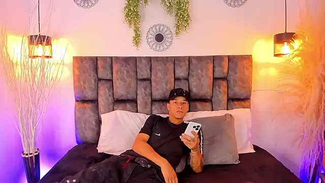 buda cataleya online show from March 30, 11:22 am