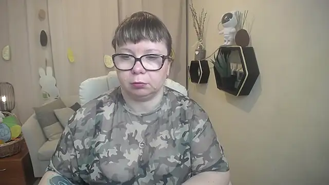 BonnnyBoobsy online show from April 5, 5:59 am