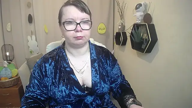 BonnnyBoobsy online show from April 8, 5:40 am