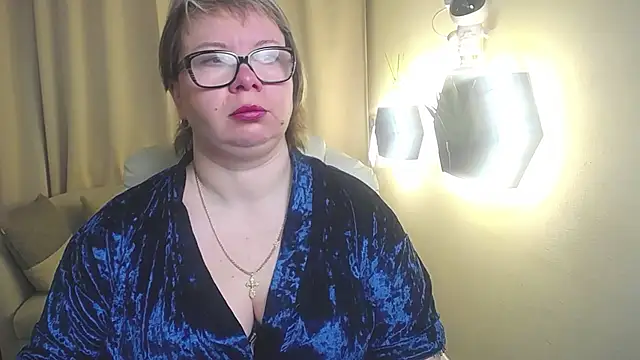 Snapshot of BonnnyBoobsy chatting on April 20, 5:54 am BonnnyBoobsy online show from April 20, 5:54 am