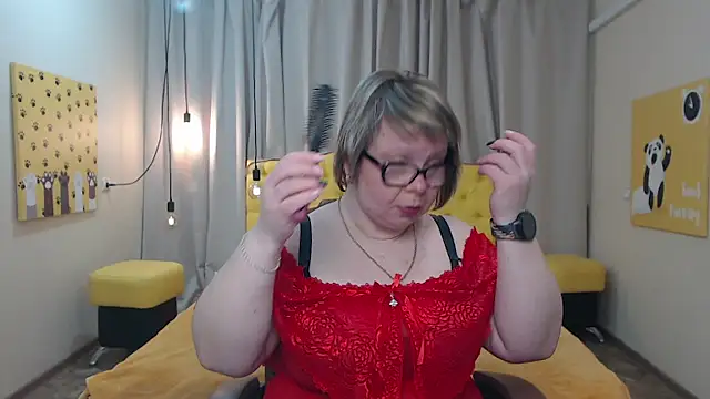 Snapshot of BonnnyBoobsy chatting on April 25, 6:27 am BonnnyBoobsy online show from April 25, 6:27 am