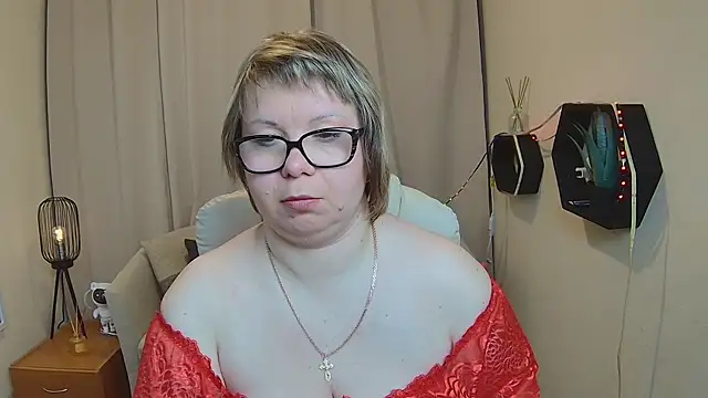 Snapshot of BonnnyBoobsy chatting on May 3, 6:08 am BonnnyBoobsy online show from May 3, 6:08 am