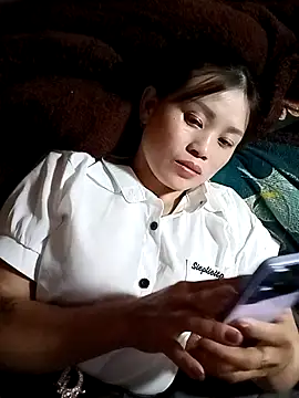 Eli18 online show from April 5, 3:26 am