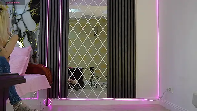 ZyraAngel online show from March 29, 1:44 pm