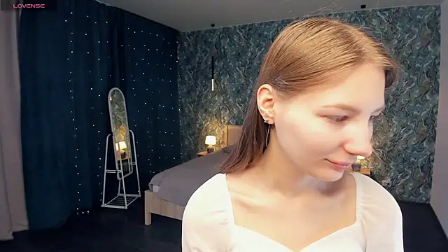 AndriaWhitford online show from April 5, 6:43 am