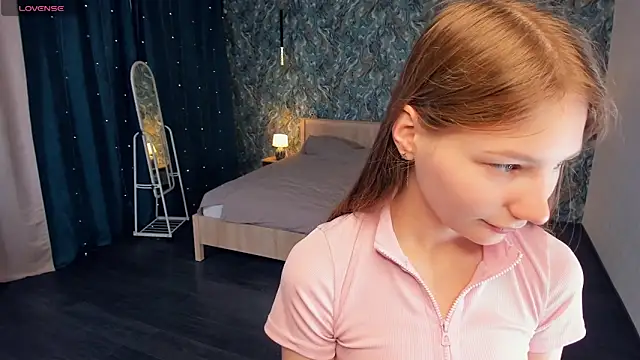 AndriaWhitford online show from April 11, 6:51 am