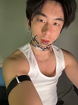 kissbaby-111 online show from March 31, 5:46 pm