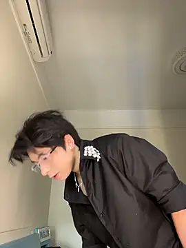 kissbaby-111 online show from April 4, 6:00 am