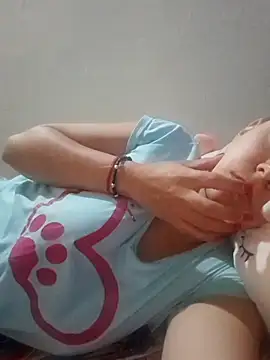 Isabelmotta  online show from March 29, 7:47 pm