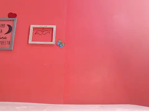 CharlotteBrownn2 online show from April 1, 1:12 pm